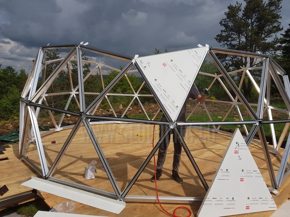 30m2 Ø6m Mobilus Namelis | Apšiltintas kupolas su stiklofasadu