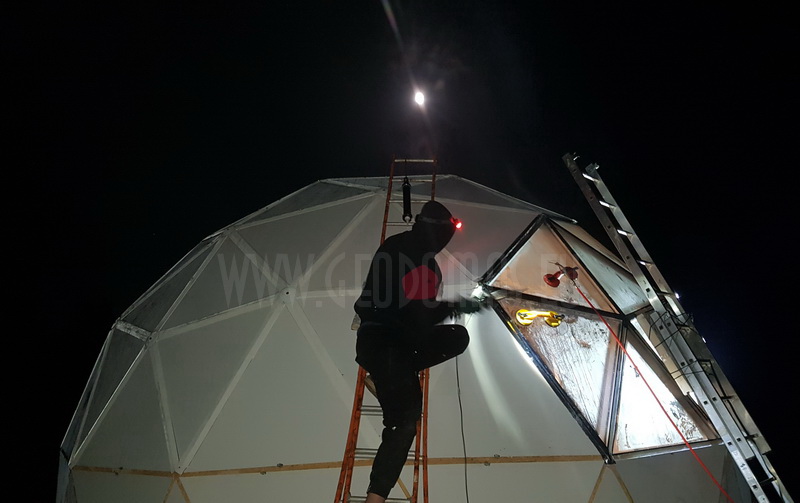 30m2 Ø6m Mobilus Namelis | Apšiltintas kupolas su stiklofasadu