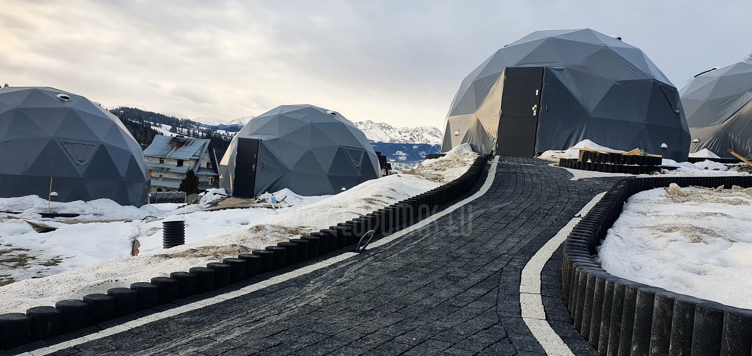 35m² x4set Glamp Royal Resort – Ø6,7m Domes | Zakopane, Poland