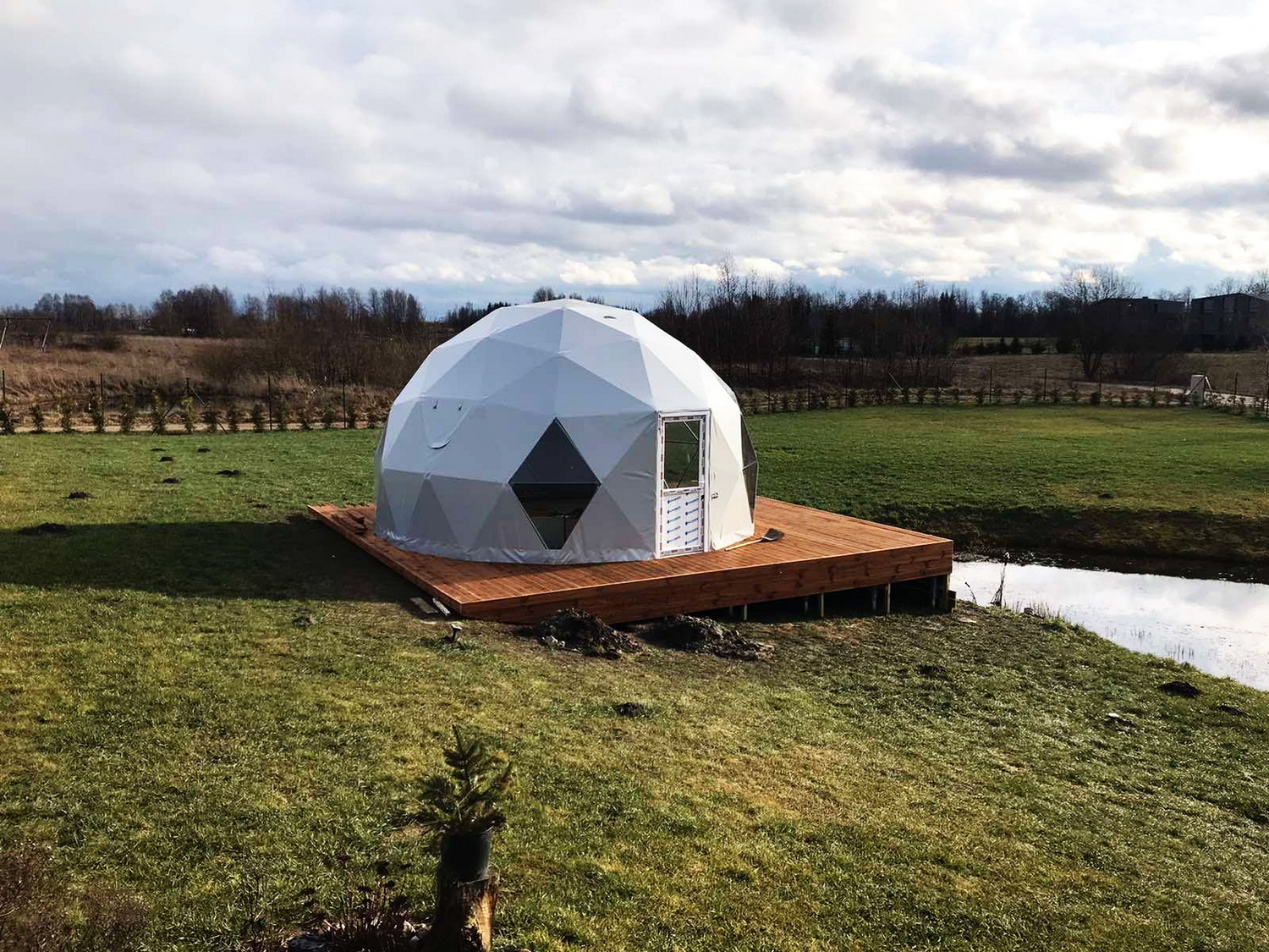 28m² Glamping Kupolas Ø6m | Viešbutis Asimarė