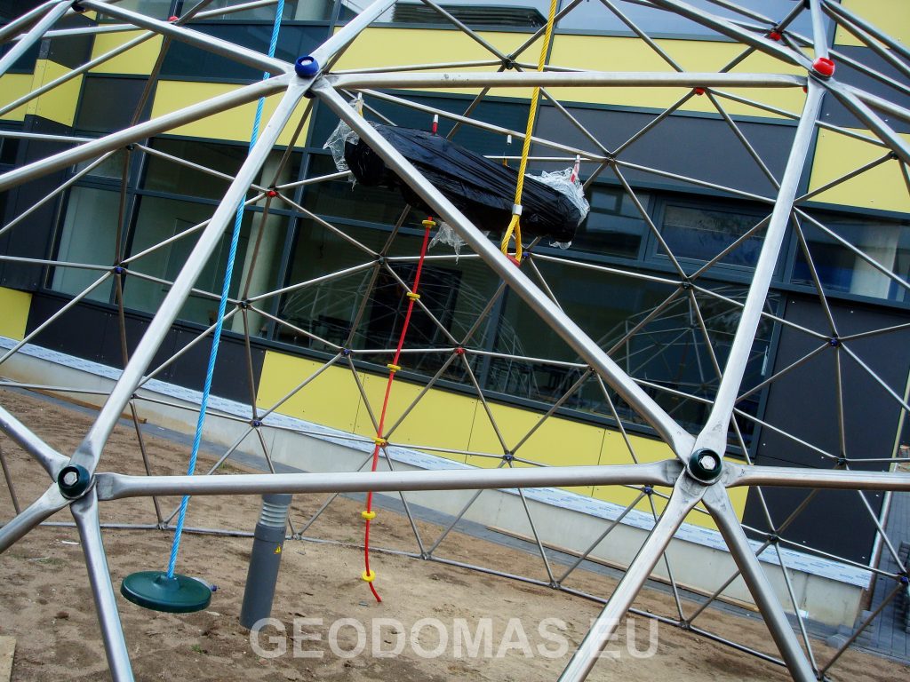 plauground_dome_28_geodomas_4